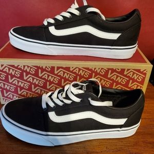 New in box Vans sneakers size 11